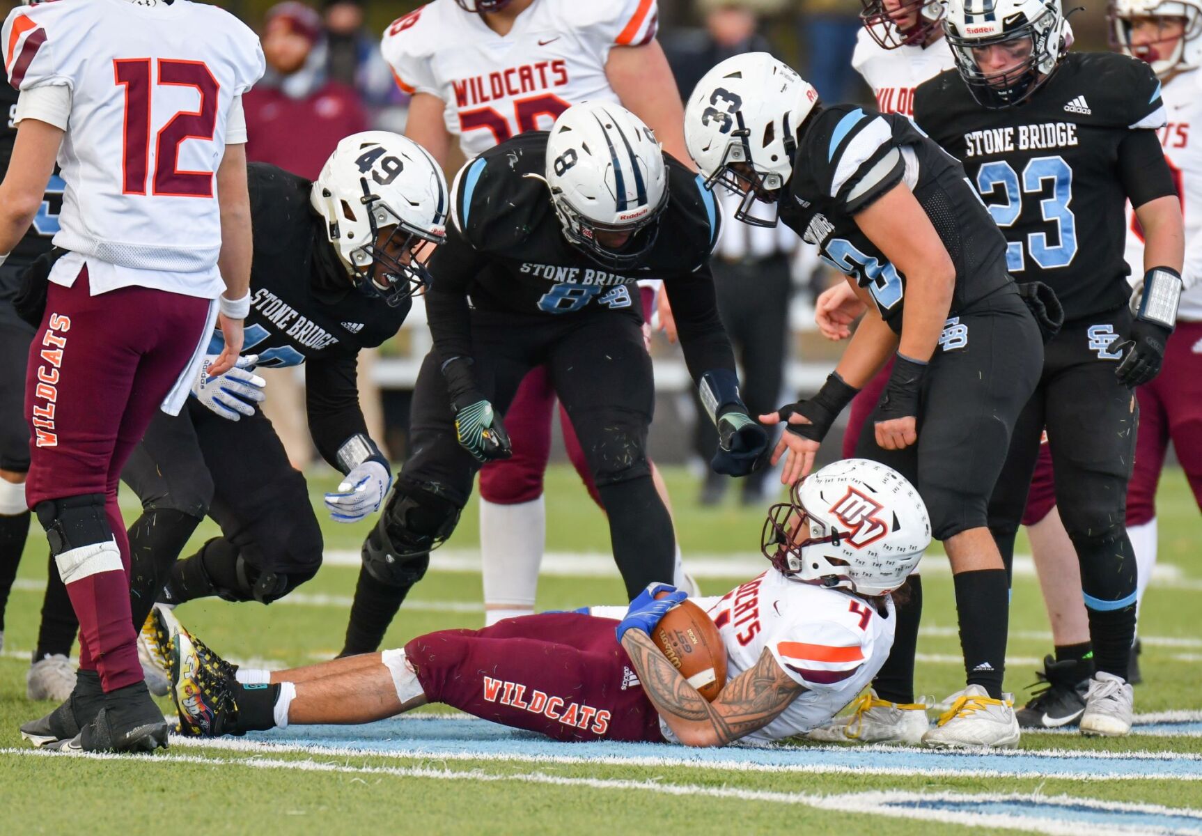 MV v SB football_8.jpg